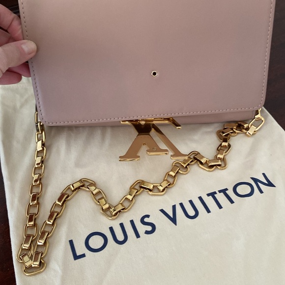 LOUIS VUITTON Louise Clutch - Picture 2 of 12